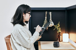小型化で長期テレワークに対応、組み立て式ブース「Think Lab HOME」