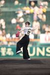女優の山田杏奈さんがパナソニックエコナイターのファーストピッチセレモニーに登場